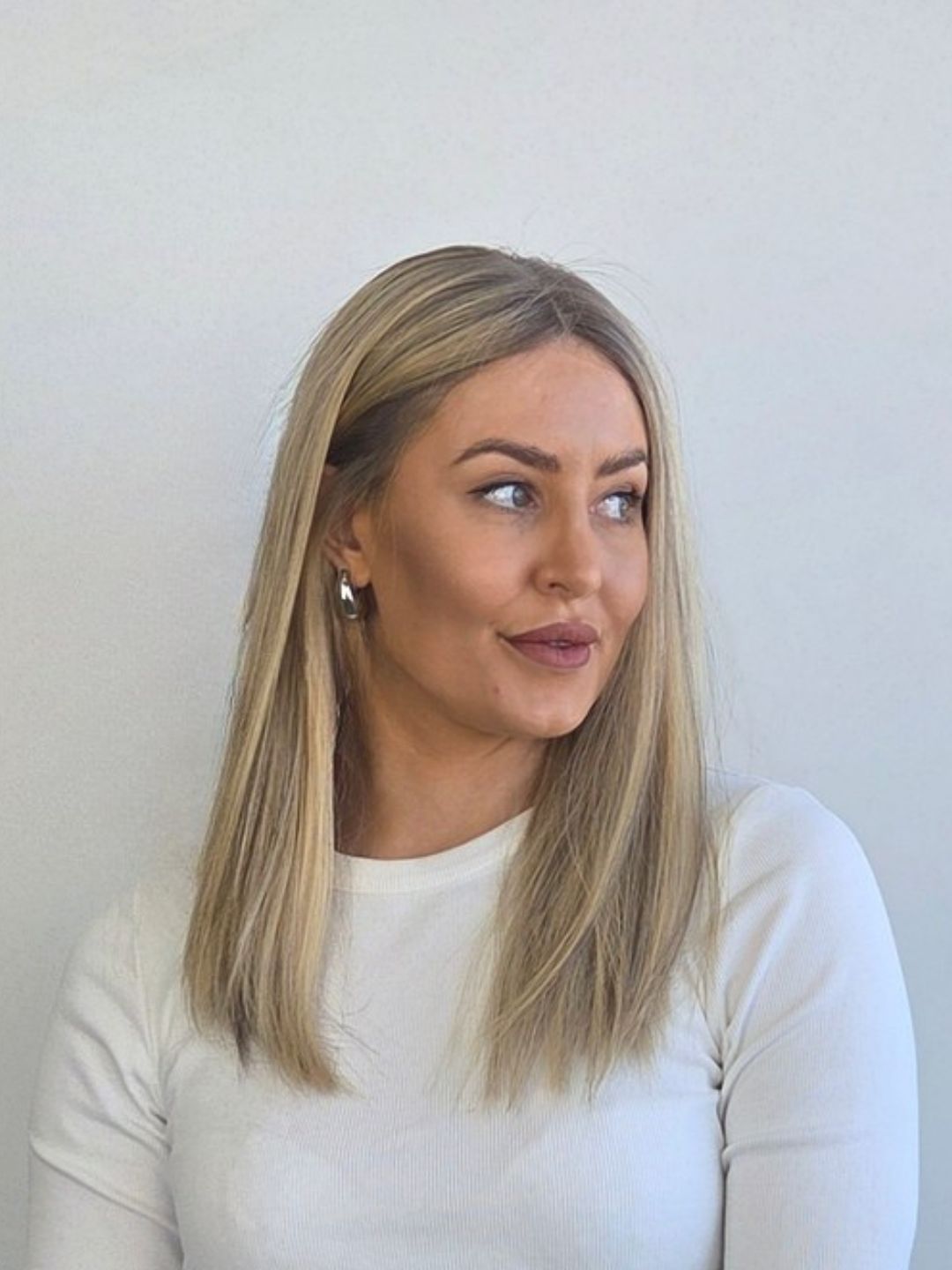 18" Neutral Beige lace front Wig