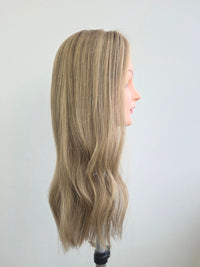 18" Vanilla almond blonde Lace front topper