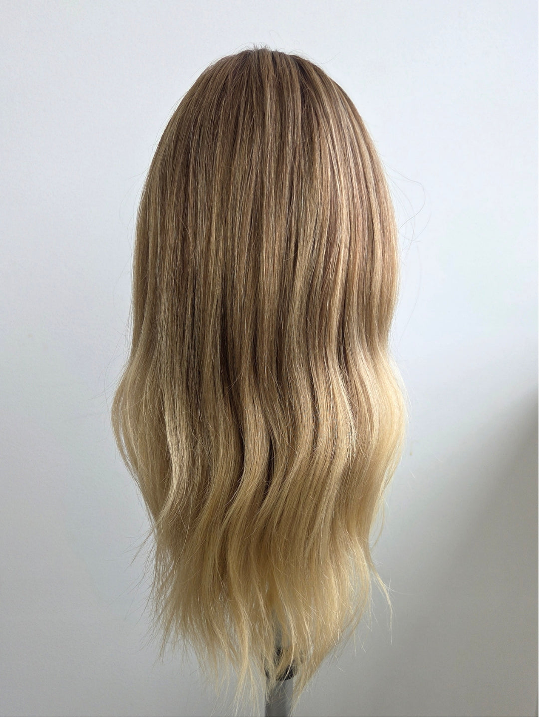 18" Honey beige balayage Luxe Lace front wig