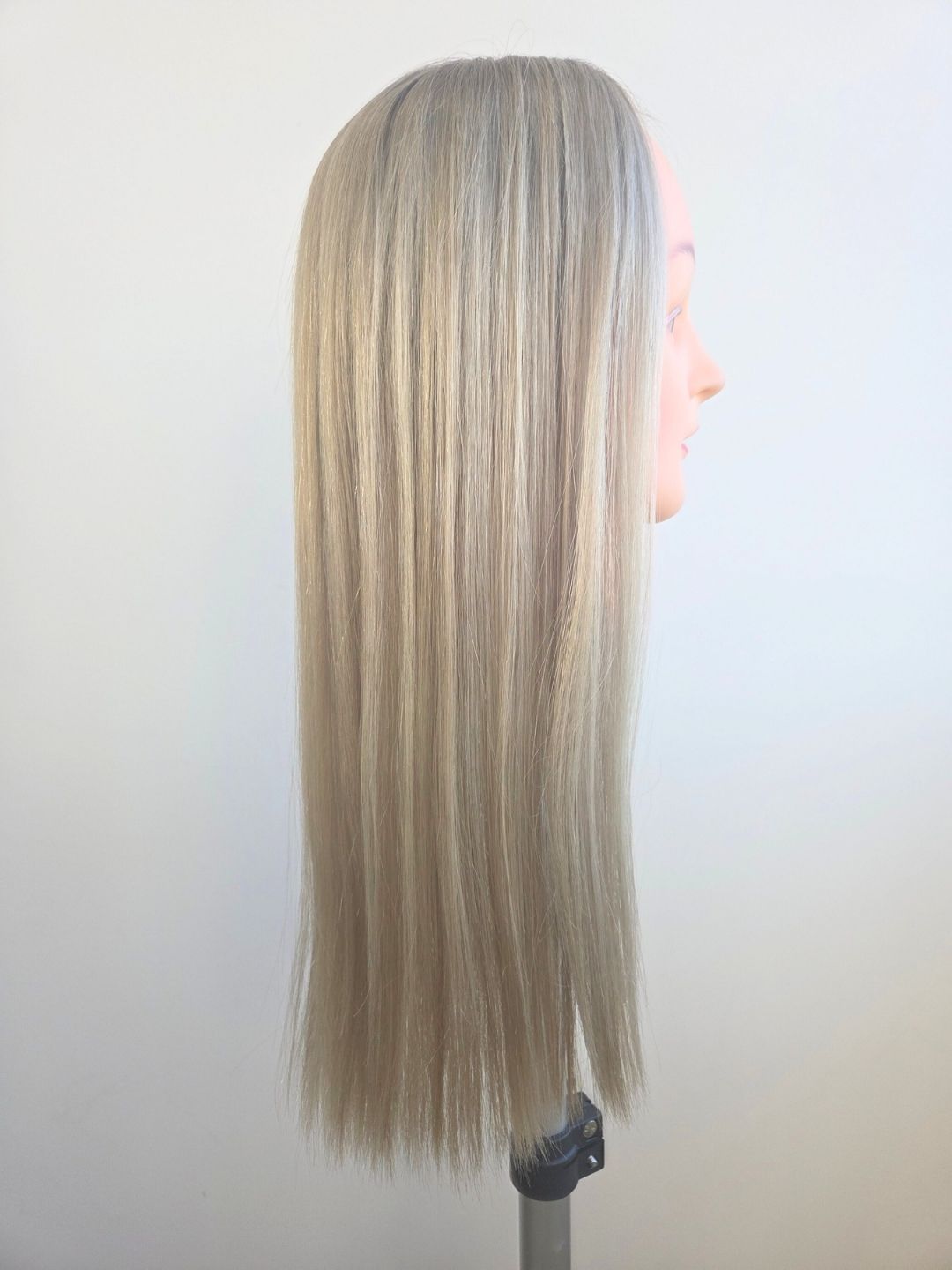 18"Ash blonde with Dimensional Lowlights Lace front Topper